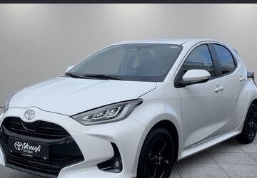 Toyota Yaris 2.000 km 24.490 &euro; Würzburg 97076