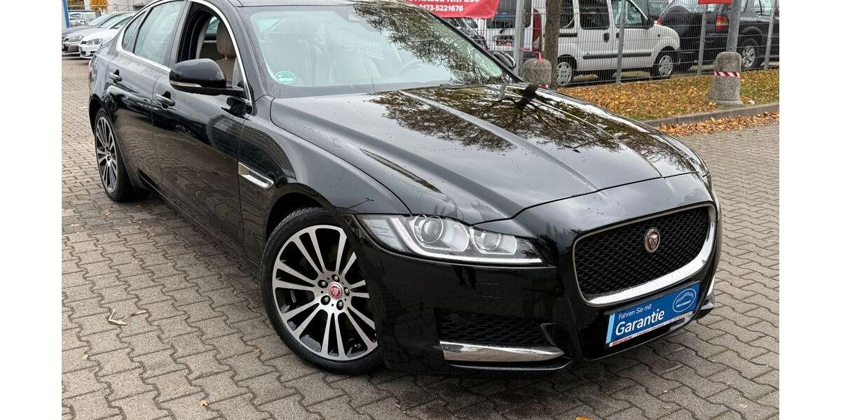 Jaguar XF 174.550 km 14.450 &euro; Offenbach 63071