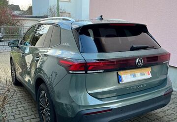 VW Tiguan 15.500 km 37.500 &euro; Frankfurt 60529