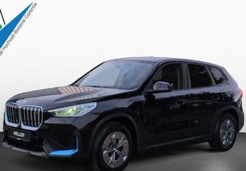 BMW iX1 29.303 km 31.690 &euro; Braunschweig 38112