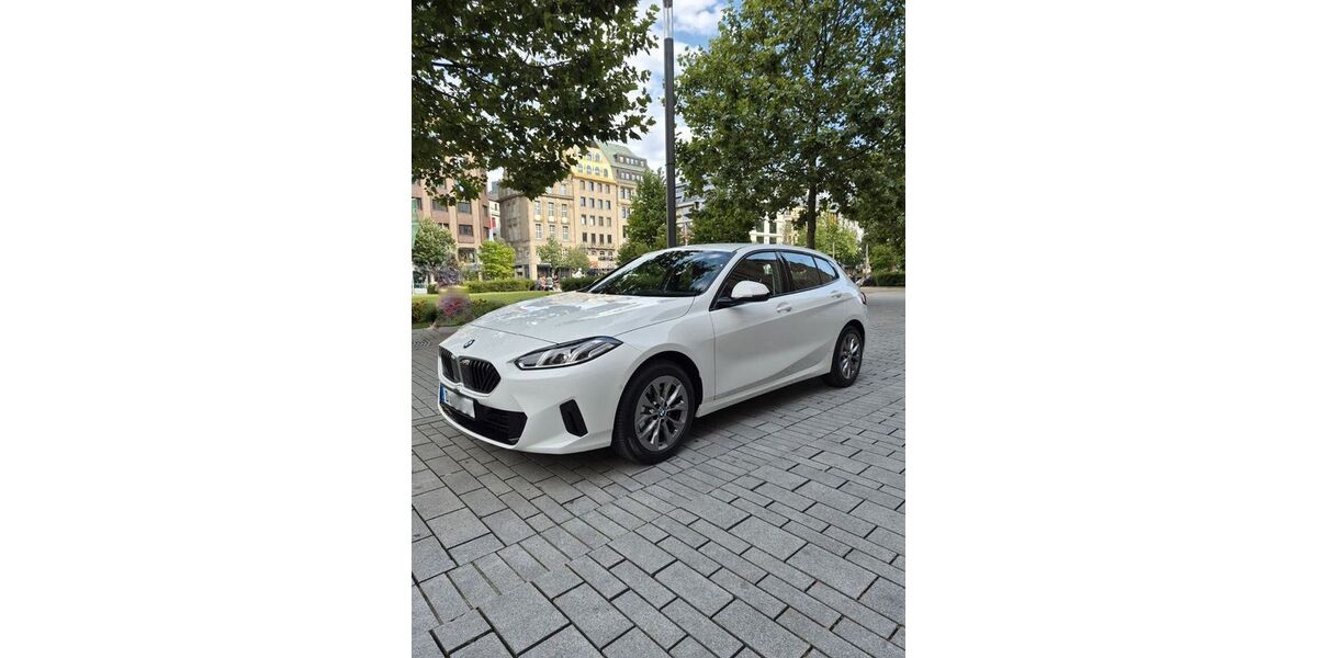 BMW 116 5.000 km 26.500 &euro; Düsseldorf 40210