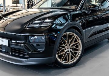 Porsche Macan 9.900 km 107.800 &euro; Leipzig 04356