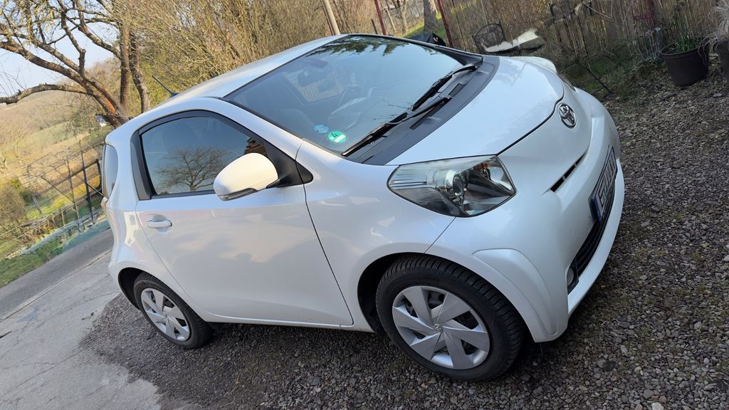 Toyota IQ 105.000 km 5.500 &euro; Erfurt 99092