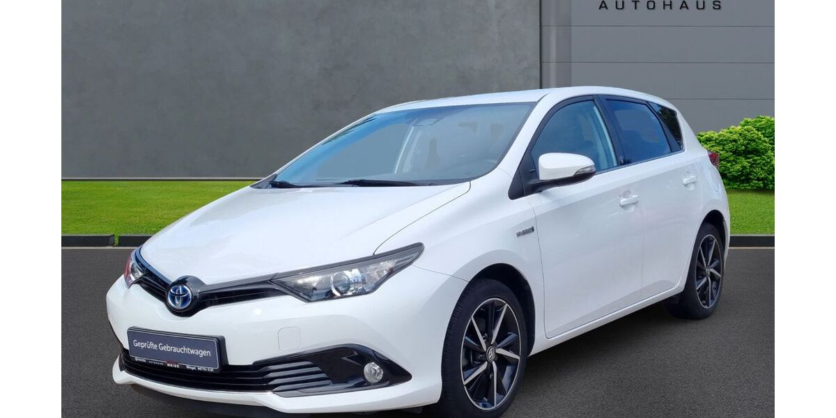 Toyota Auris 63.735 km 16.650 &euro; Wingst 21789