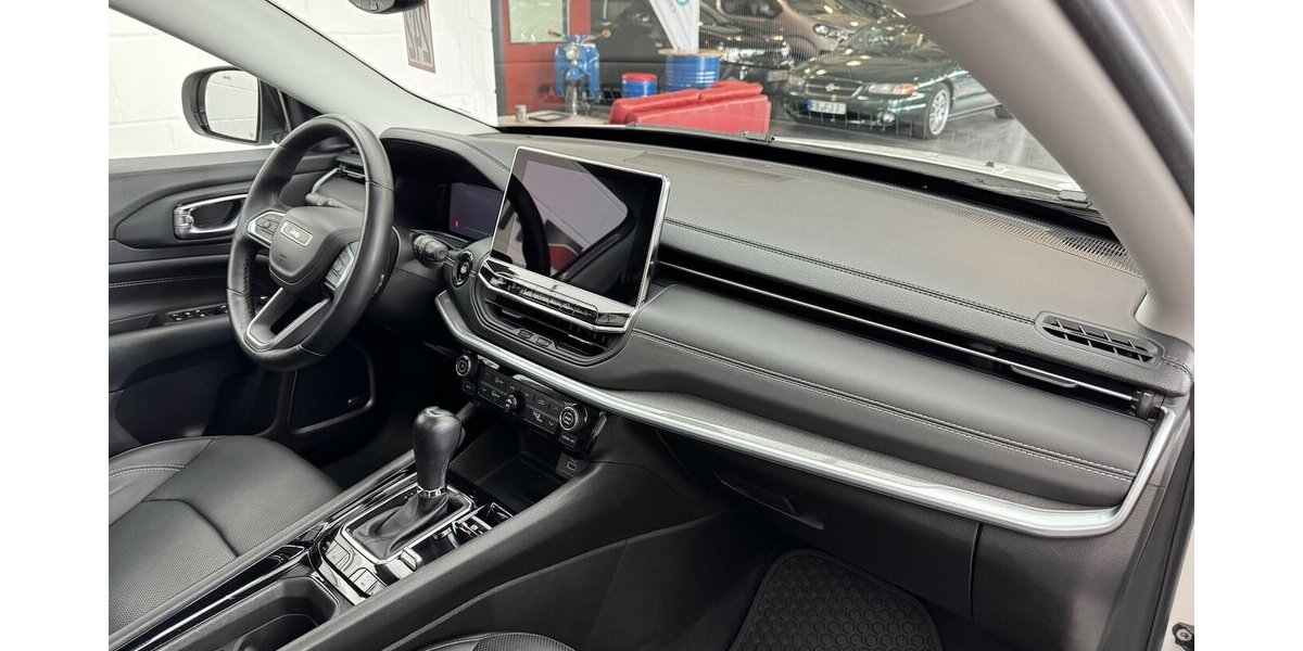 Jeep Compass S Plug-IN Hybrid 4WD 1.Hand Panoramadach 36.500 km 26.290 &euro; Lich 35423