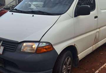 Toyota Hiace 306.522 km 3.490 &euro; Hamburg 20537