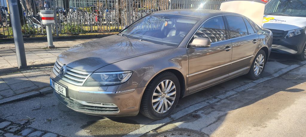 VW Phaeton 202.100 km 12.000 &euro; Feldkirchen 85622