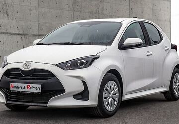 Toyota Yaris 1.500 km 21.280 &euro; Itzehoe 25524