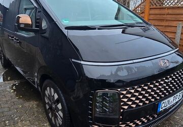 Hyundai STARIA 51.000 km 37.900 &euro; Loxstedt - Stotel 27612