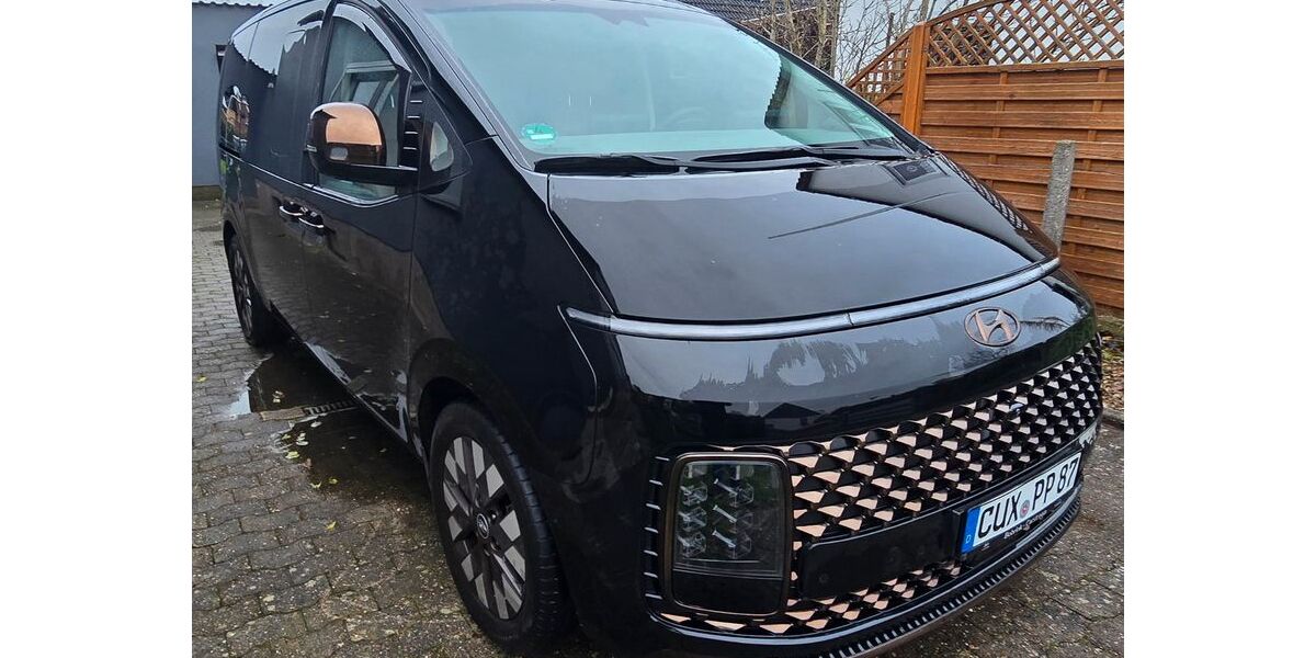 Hyundai STARIA 51.000 km 37.900 &euro; Loxstedt - Stotel 27612