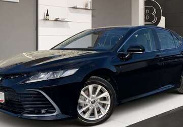 Toyota Camry 48.518 km 28.988 &euro; Köln 51067