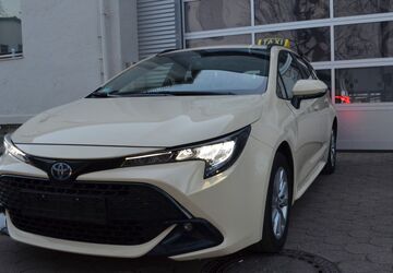 Toyota Corolla 63.000 km 29.490 &euro; München 81249