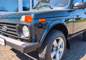 Lada Niva 10.521 km 17.980 &euro; Redekin 39319