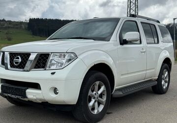Nissan Pathfinder 179.201 km 7.880 &euro; Spaichingen 78549