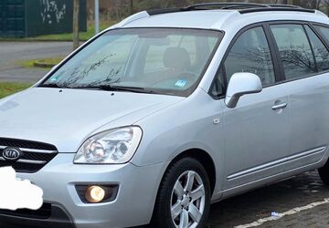 Kia Carens 93.000 km 4.500 &euro; Melle 49324
