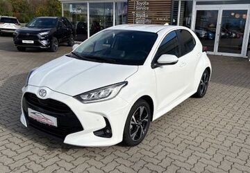 Toyota Yaris 17.600 km 22.950 &euro; Halberstadt 38820