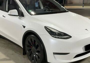 Tesla Model Y 31.517 km 38.288 &euro; Bad Schussenried 88427