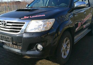 Toyota Hilux 222.000 km 16.600 &euro; Neddemin 17039