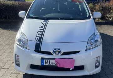 Toyota Prius 179.000 km 8.200 &euro; Mainz Kastel 55252