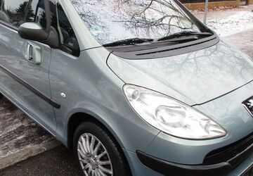 Peugeot 1007 152.000 km 1.950 &euro; Berlin 12357