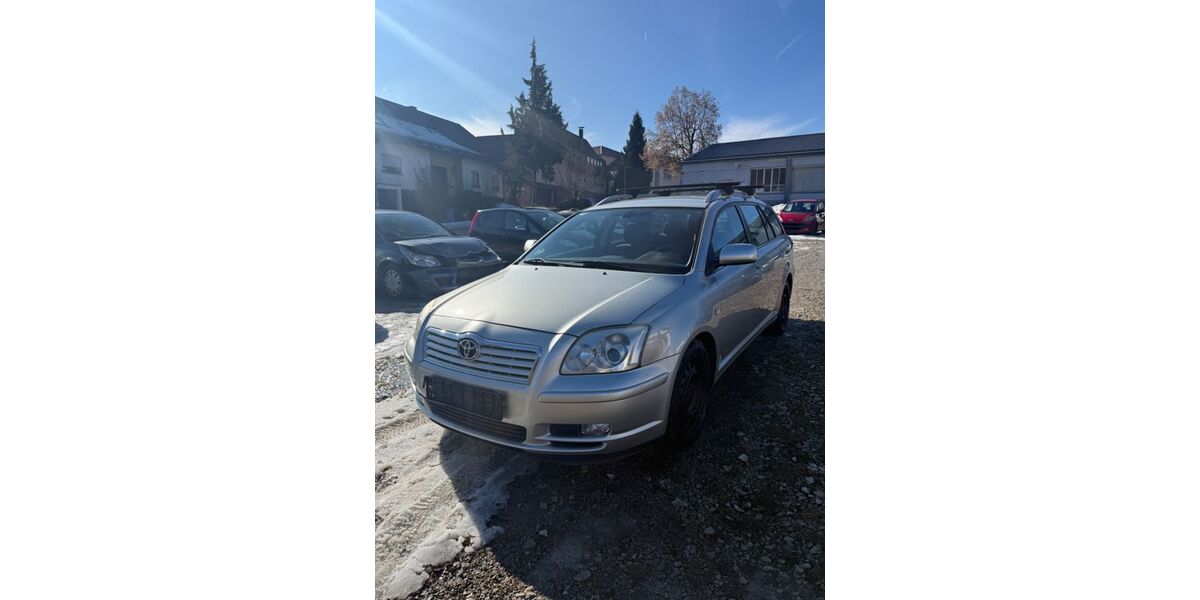 Toyota Avensis 164.390 km 2.200 &euro; Wehingen 78564