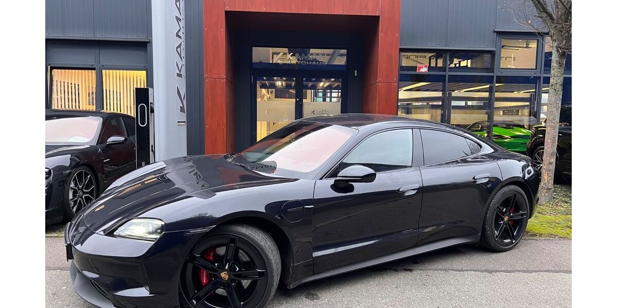 Porsche Taycan 29.700 km 101.400 &euro; Sindelfingen 71065