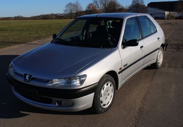 Peugeot 306 54.008 km 2.599 &euro; Frohburg 04654