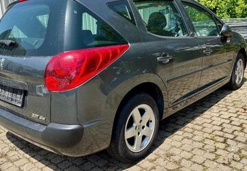 Peugeot 207 170.000 km 2.250 &euro; München 81245