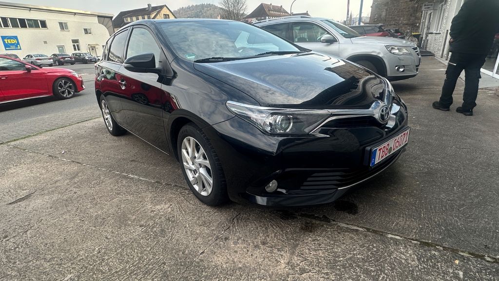 Toyota Auris 269.000 km 6.900 &euro; Wertheim am Main 97877