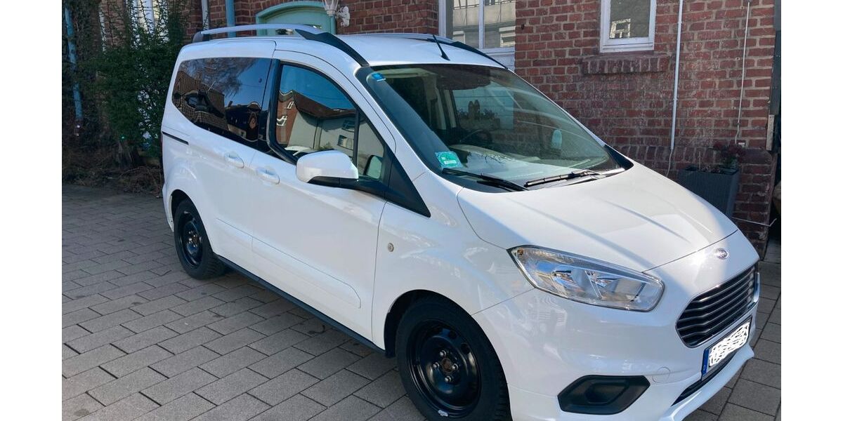 Ford Tourneo Courier 52.388 km 15.400 &euro; Kreuztal 57223