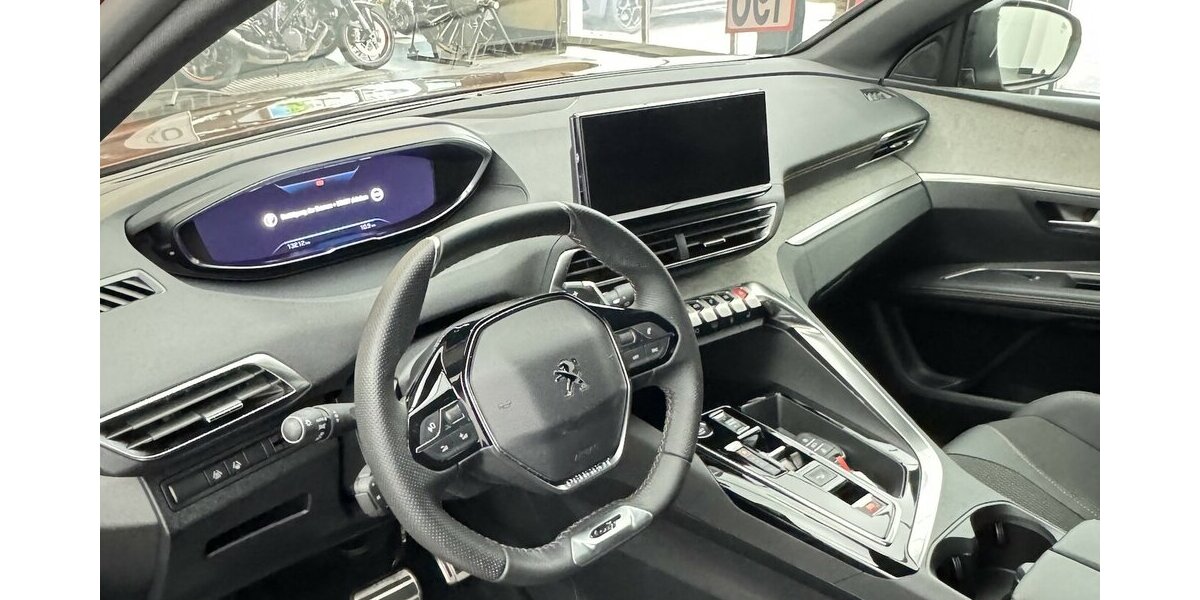 Peugeot 5008 130 EAT8 Allure 1.Hand AHK 13.300 km 25.770 &euro; Lich 35423