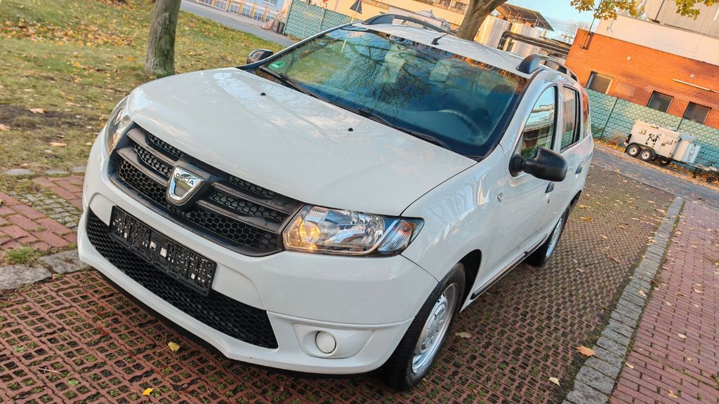Dacia Logan 121.600 km 3.390 &euro; Berlin 14193