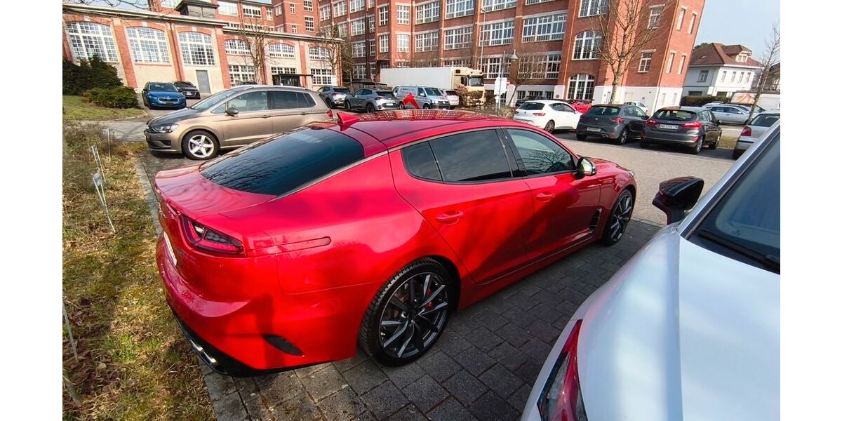 Kia Stinger 140.000 km 27.900 &euro; Waldshut Tiengen 79761