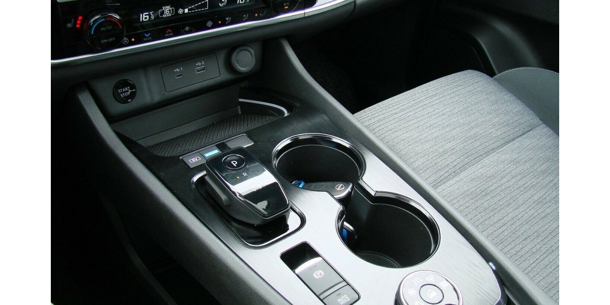 Nissan X-Trail 1.5VC-T ePower e4orce N-Connecta Pano Head 12.897 km 33.980 &euro; Falkensee 14612