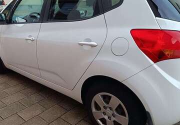Kia Venga 97.800 km 4.500 &euro; Rot (St. Leon-Rot) 68789