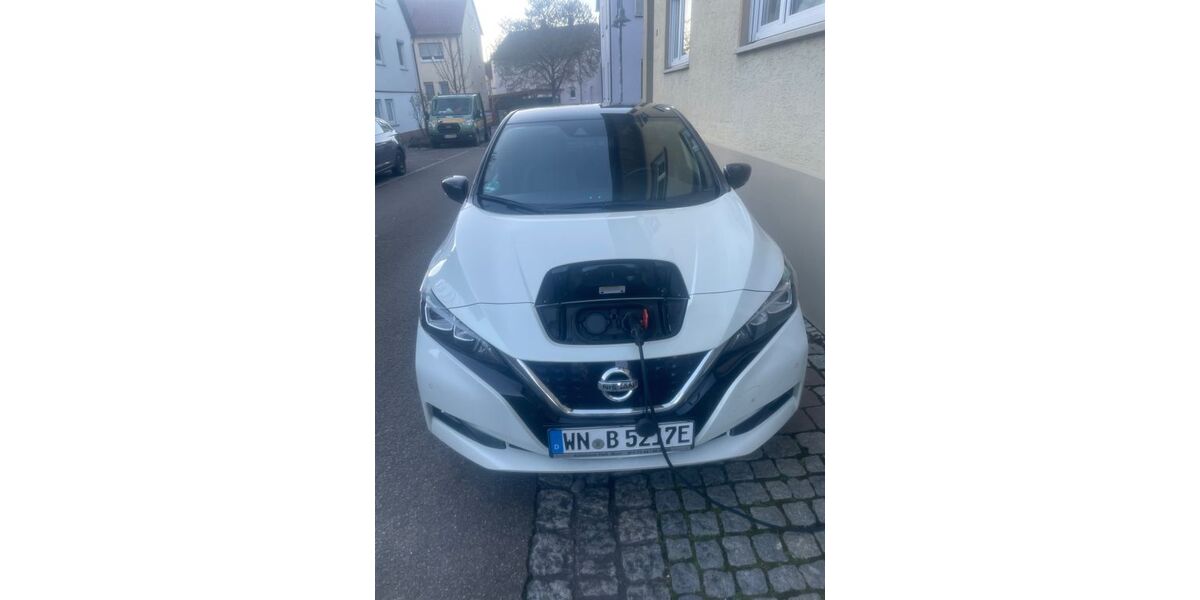 Nissan Leaf 23.000 km 15.990 &euro; Uhingen 73066