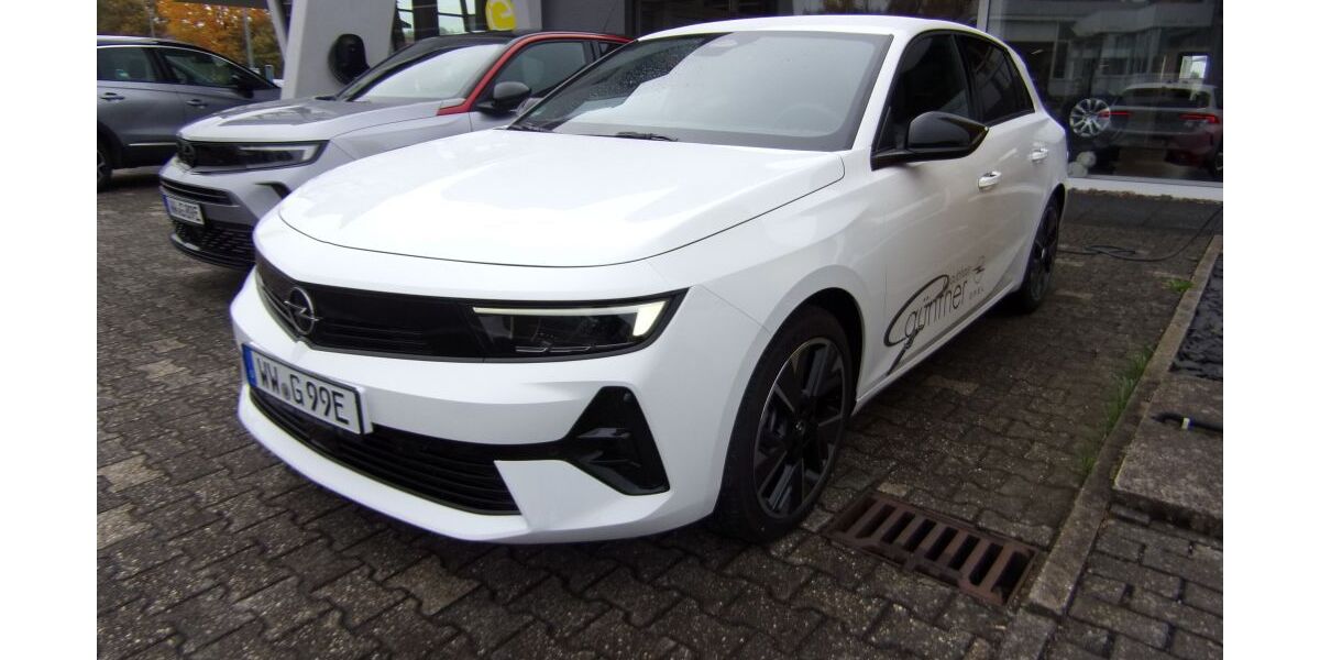 Opel Astra 3.500 km 32.989 &euro; Ransbach-Baumbach 56235