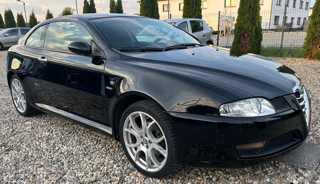 Alfa Romeo GT 142.723 km 3.990 &euro; Potsdam Mittelmark / Beelitz 14547