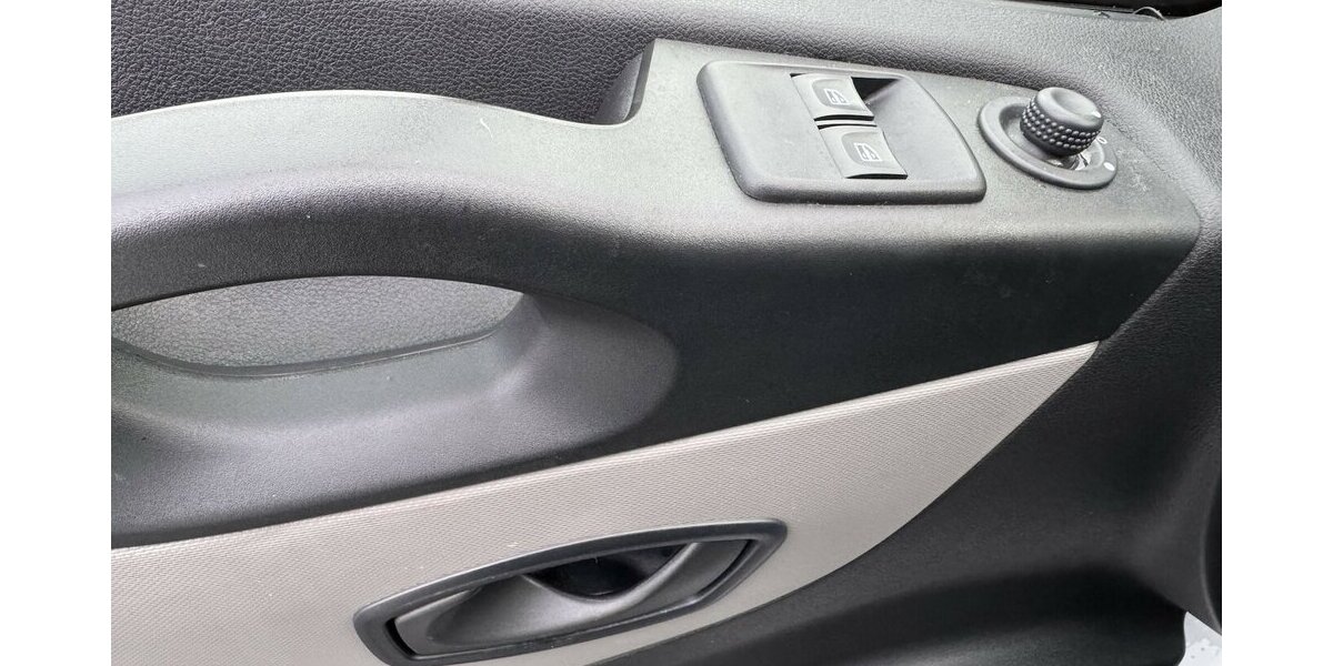 Renault Trafic L2H1 N1 Sth Regale/Schraubst EU6 GARANTIE 85.000 km 18.000 &euro; Erftstadt 50374