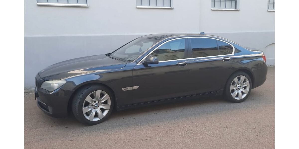 BMW 740 166.000 km 9.500 &euro; Dresden 01259
