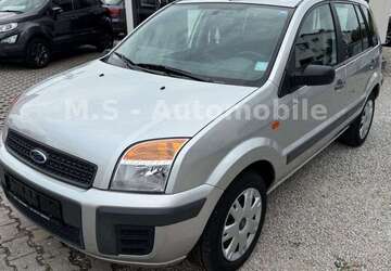 Ford Fusion 30.716 km 5.980 &euro; Cham 93413