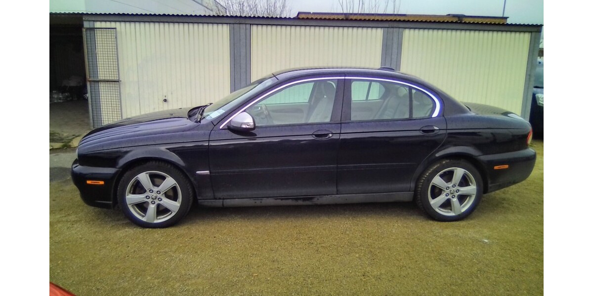 Jaguar X-Type 221.000 km 3.890 &euro; Konz 54329