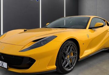 Ferrari 812 14.900 km 309.900 &euro; München 81369