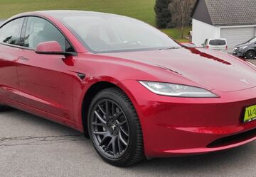 Tesla Model 3 15.676 km 34.995 &euro; Halver 58553