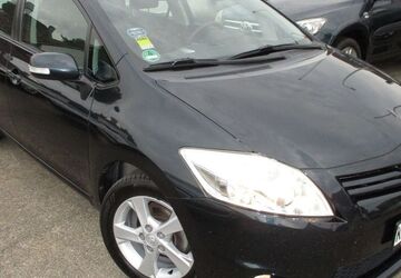 Toyota Auris 234.000 km 4.900 &euro; Übach-Palenberg 52531