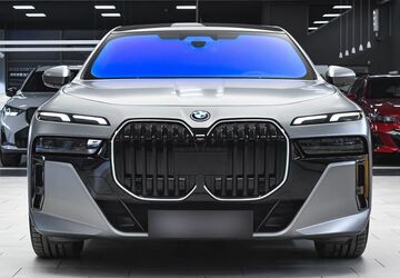 BMW 750 31.170 km 112.990 &euro; Feldkirchen bei München 85622