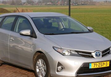 Toyota Auris 87.857 km 10.999 &euro; Waverveen 