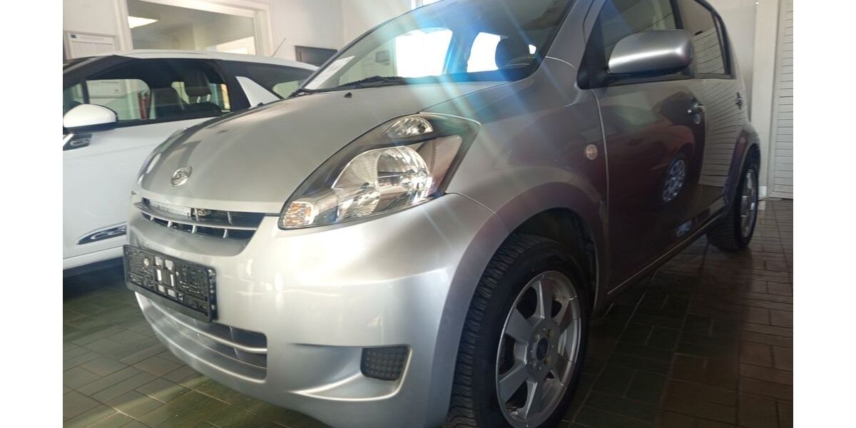 Daihatsu Sirion 64.300 km 4.990 &euro; Rheine 48432