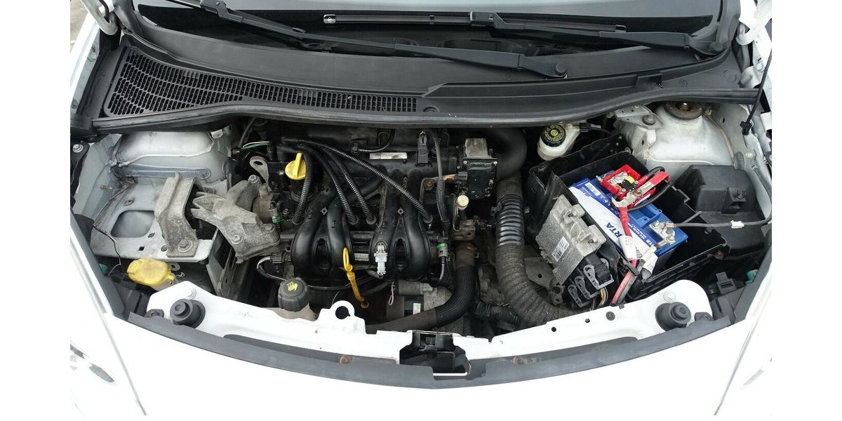 Renault Twingo Authentique §10/27 R/CD ZV-FB Servo ABS 132.700 km 2.300 &euro; Neumarkt/OPf 92318