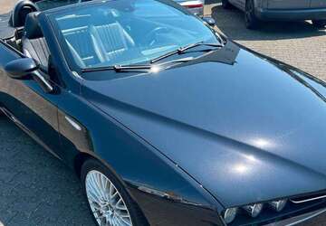 Alfa Romeo Spider 124.000 km 12.999 &euro; Paderborn 33106